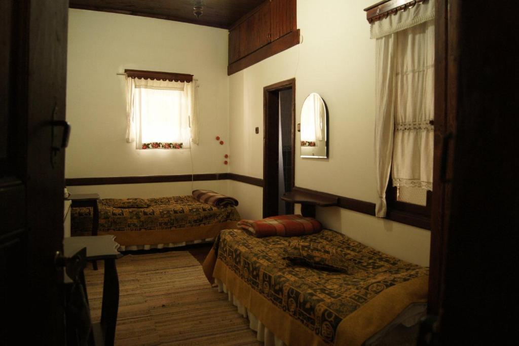 Haci Abdullahlar Konagi Hotel Mudurnu Habitación foto